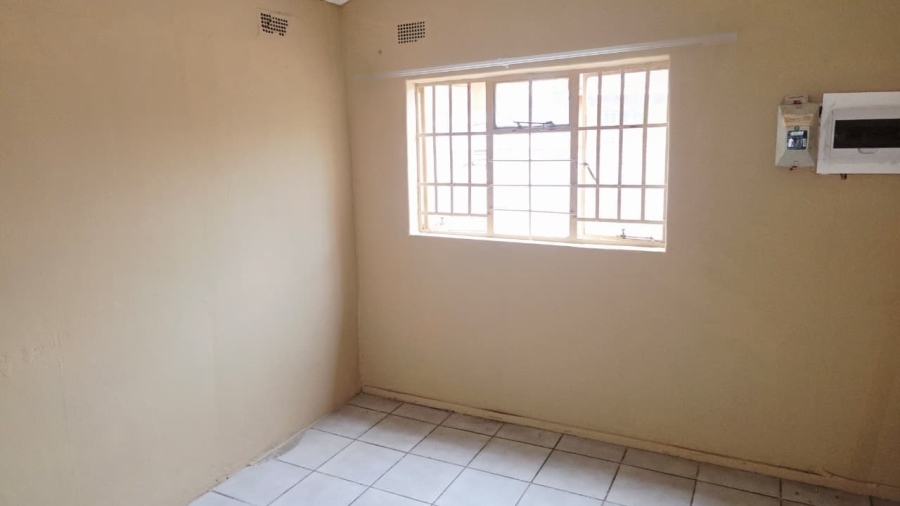 2 Bedroom Property for Sale in Oos Einde North West